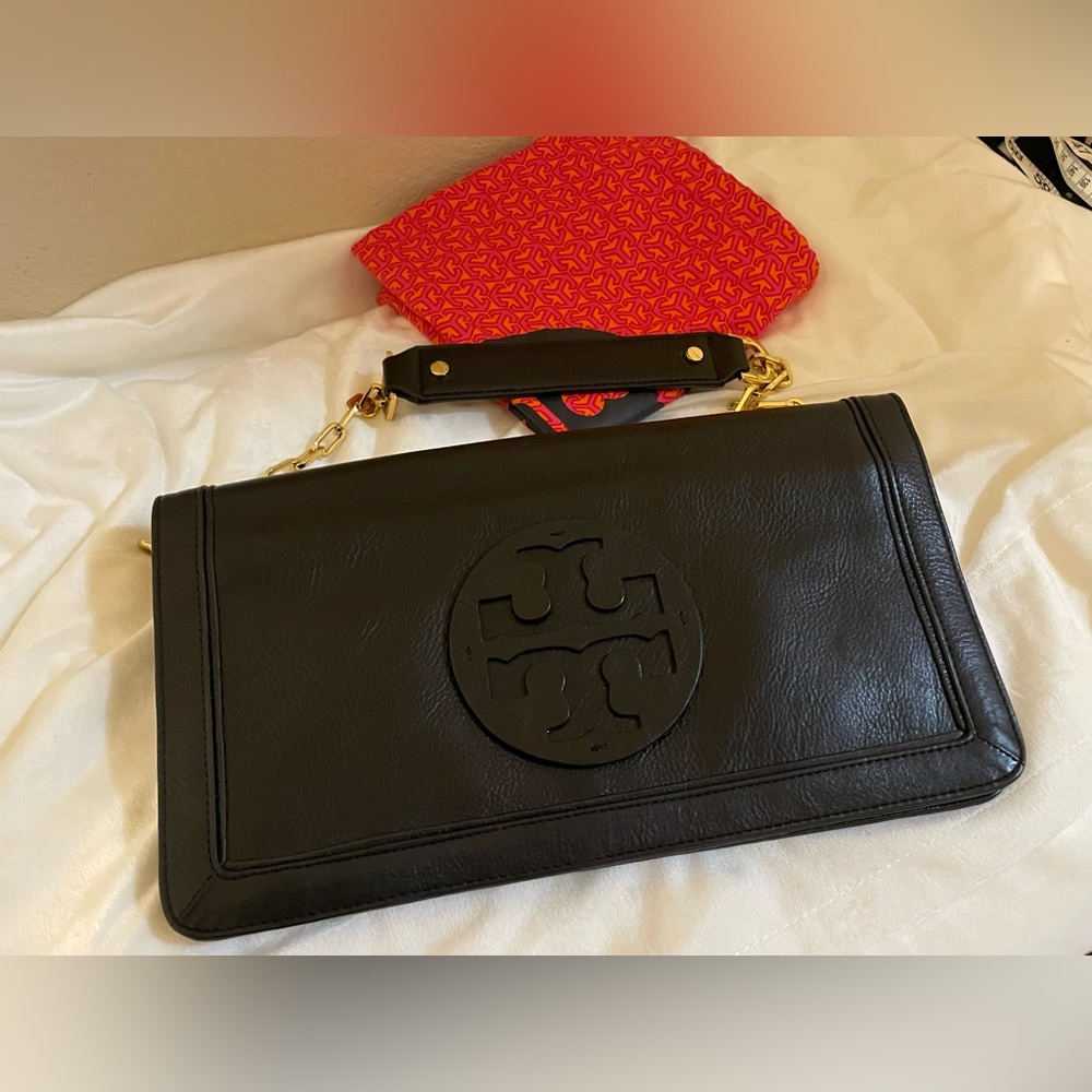 Tory burch clutch